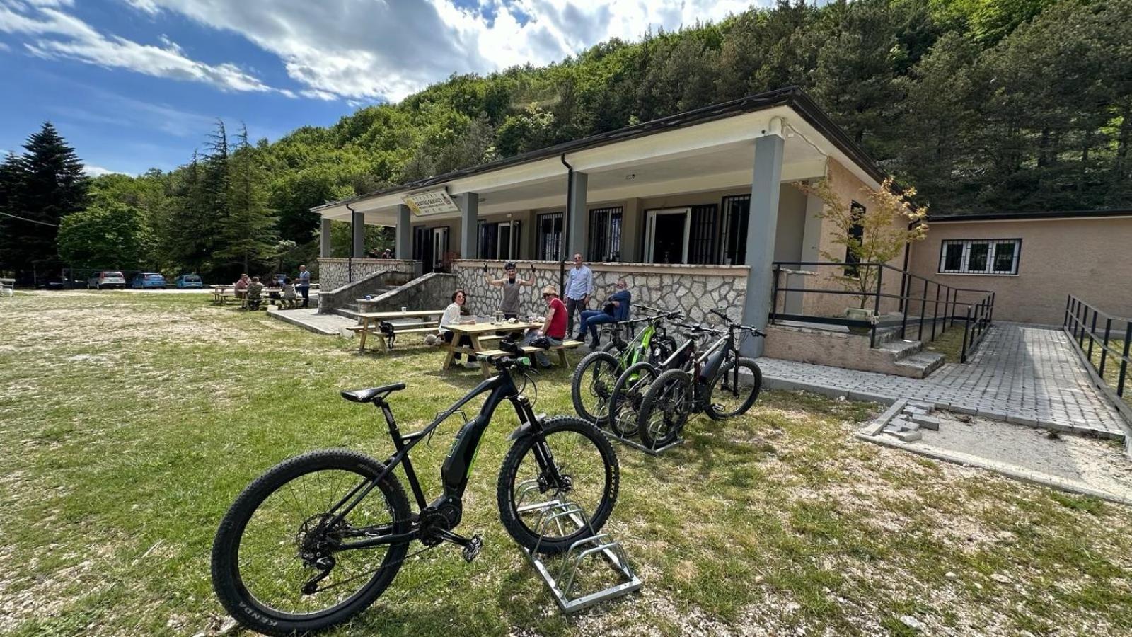 Orsa Maggiore Rifugio Campoli Appennino ภายนอก รูปภาพ